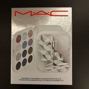 MAC Snowbody’s Business Eye Shadow Pallette